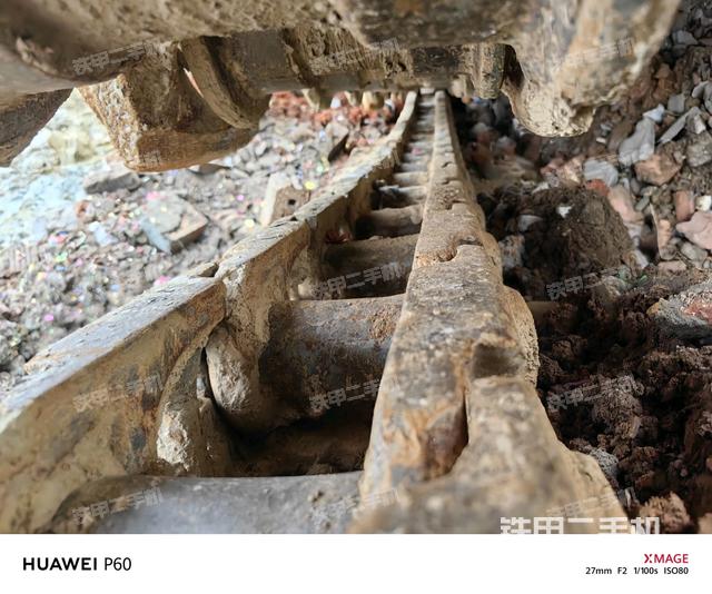 單側(cè)履帶整體（整機(jī)外觀）