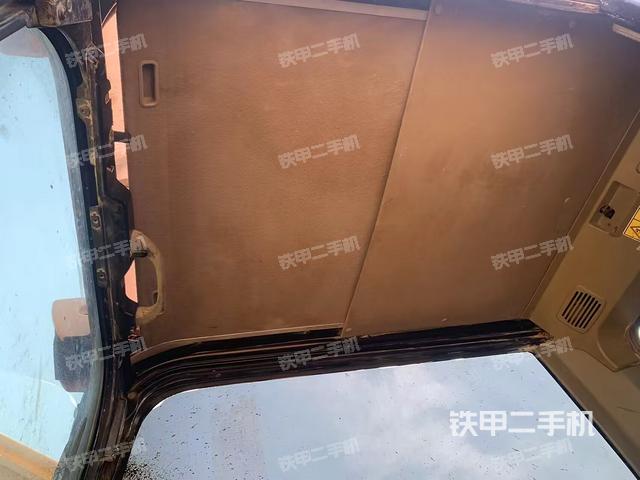 驾驶室顶部（整机外观）