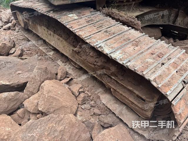 左侧履带整体 （行走机构）