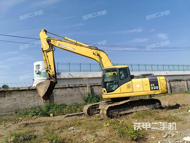 小松PC220-7挖掘機