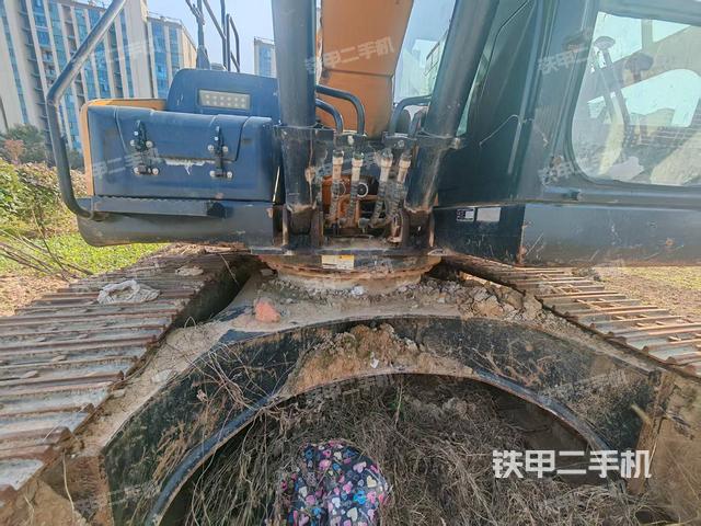 駕駛室頂部（整機(jī)外觀）