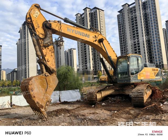 現(xiàn)代R385LVS挖掘機(jī)