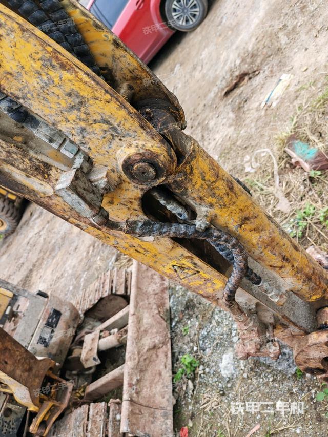 转盘和下车架正前（工作和回转装置）