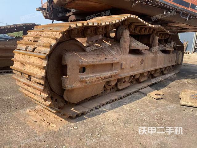 单侧履带整体（整机外观）