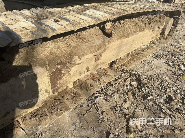 單側(cè)履帶整體（整機(jī)外觀）