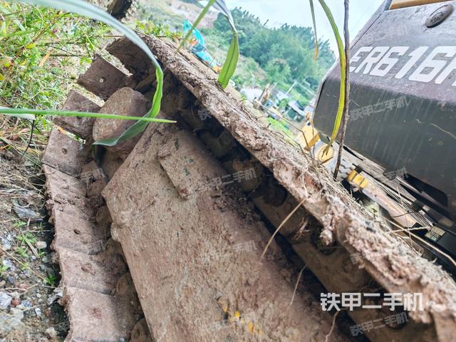 右驱动轮（行走机构）