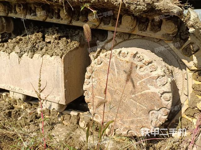 單側(cè)履帶整體（整機(jī)外觀）