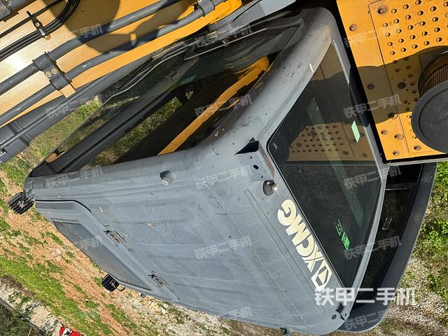 驾驶室顶部（整机外观）