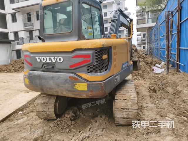 整機右后45°（整機外觀）