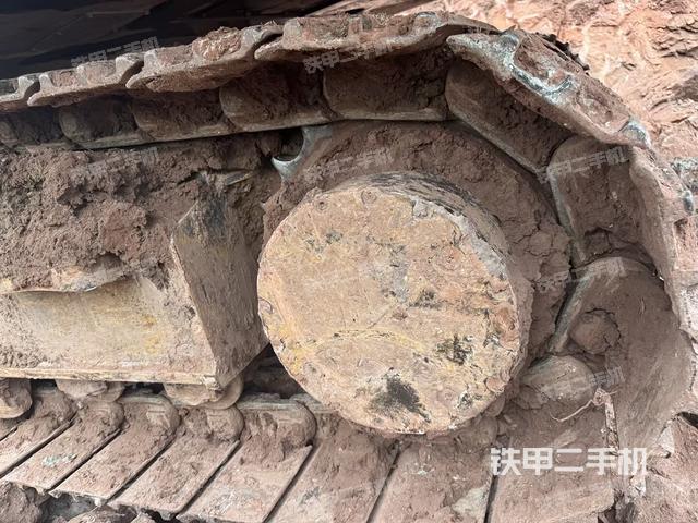 右驱动轮（行走机构）