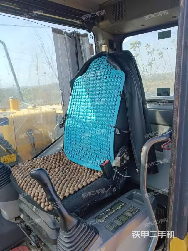 驾驶室整体（整机外观）