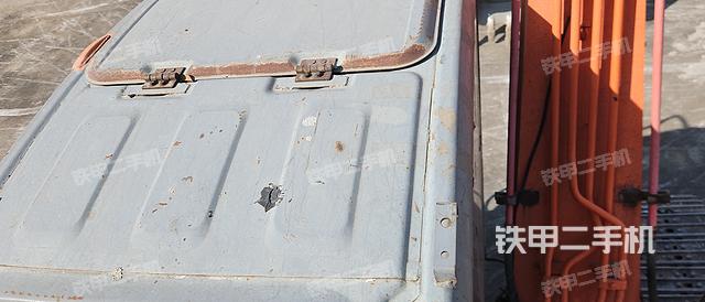 驾驶室顶部（整机外观）