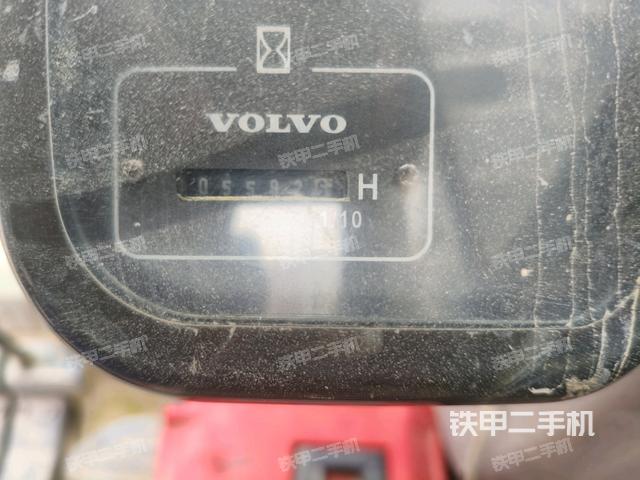 駕駛室整體（整機外觀）