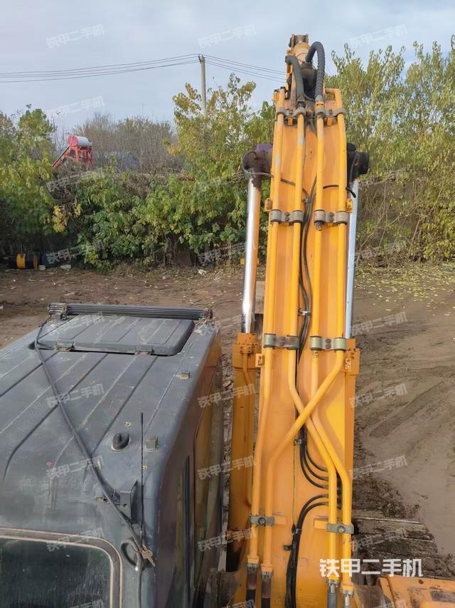 駕駛室頂部（整機(jī)外觀）