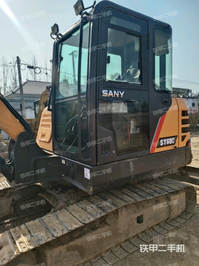 驾驶室整体（整机外观）