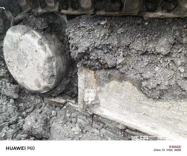 單側履帶整體（整機外觀）