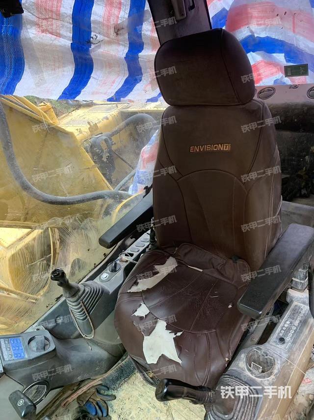 驾驶室整体（整机外观）