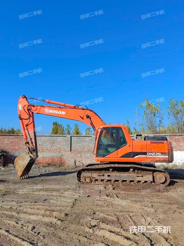 斗山DH225LC-7挖掘機
