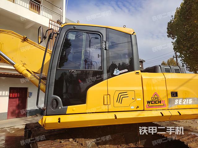 驾驶室整体（整机外观）