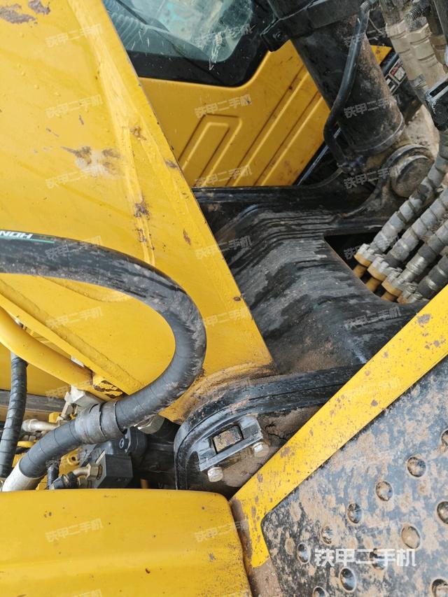 大臂根部 斜视（工作和回转装置）