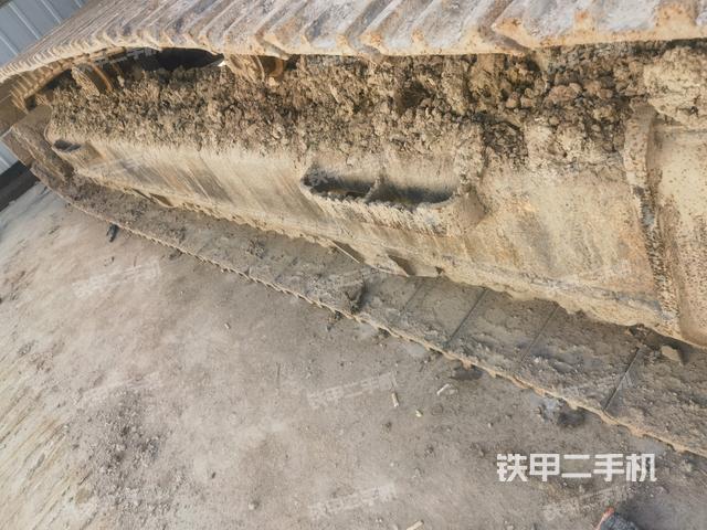 单侧履带整体（整机外观）