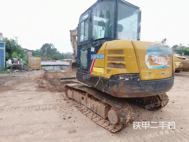 整機(jī)右后45°（整機(jī)外觀）