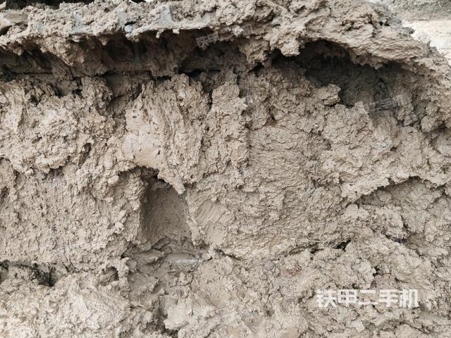 右驱动轮（行走机构）