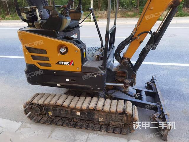 单侧履带整体（整机外观）