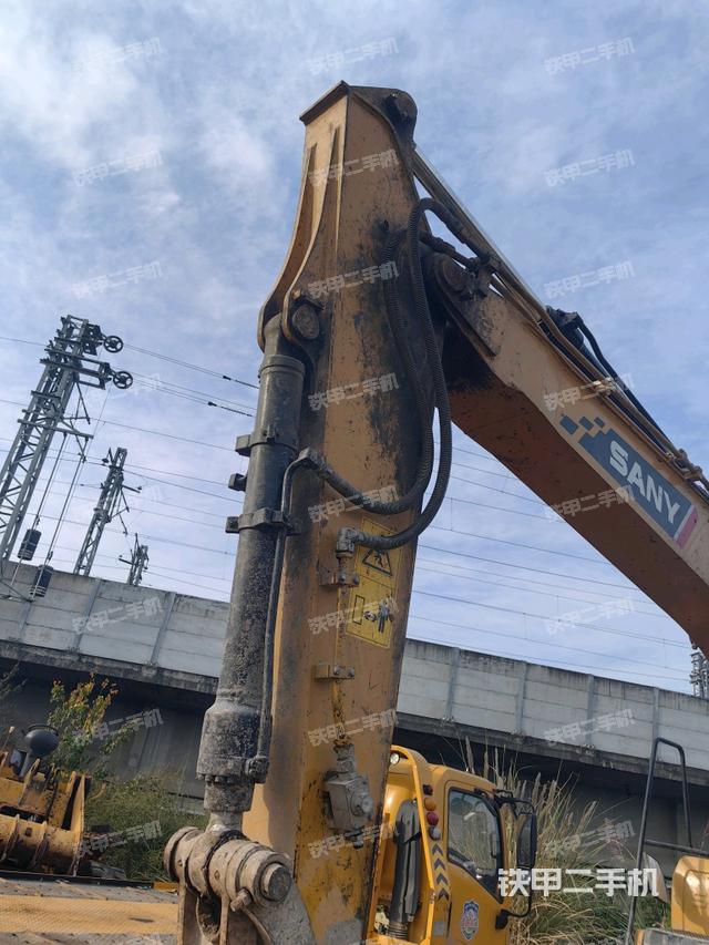 小臂整體左后（工作和回轉(zhuǎn)裝置）