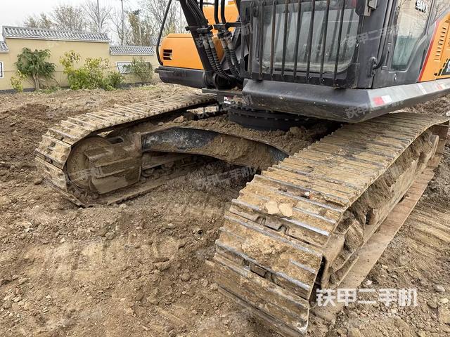 單側(cè)履帶整體（整機(jī)外觀）