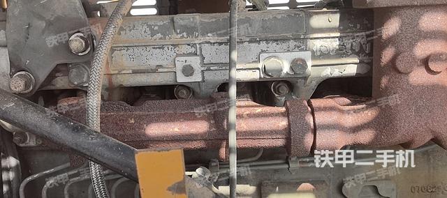 发动机右侧（整机外观及大件）