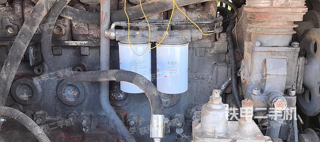 发动机左侧（整机外观及大件）