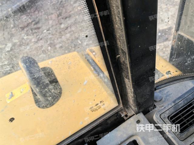 后窗玻璃角標(biāo)（駕駛室部分）