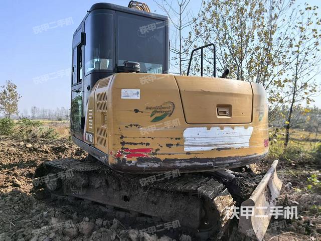 驾驶室顶部（整机外观）