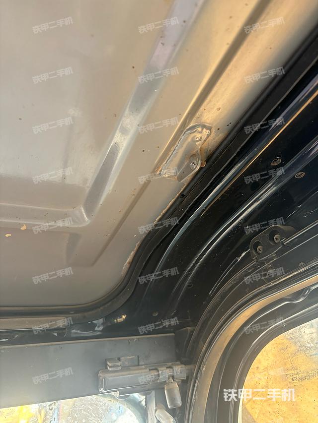 駕駛室頂部（整機(jī)外觀）