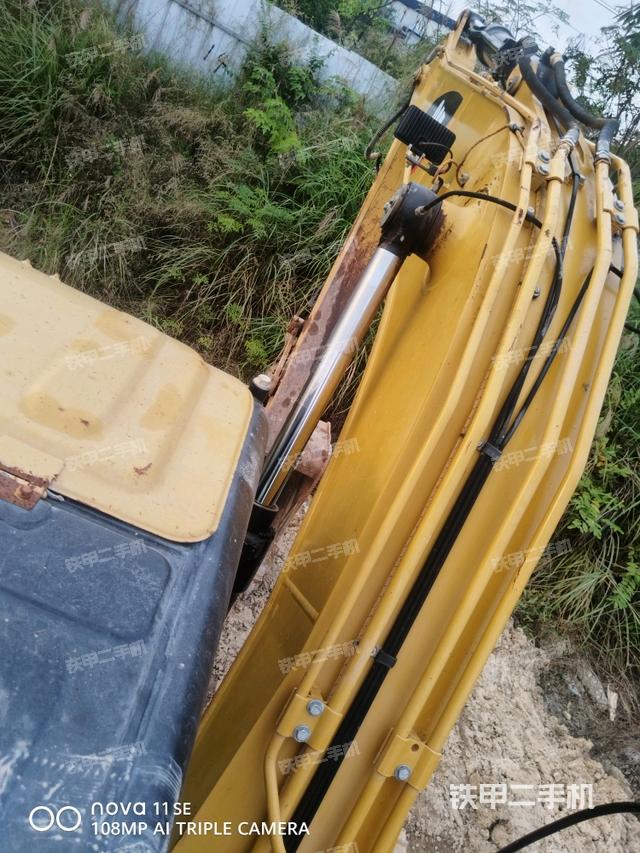 小臂整体右前（工作和回转装置）