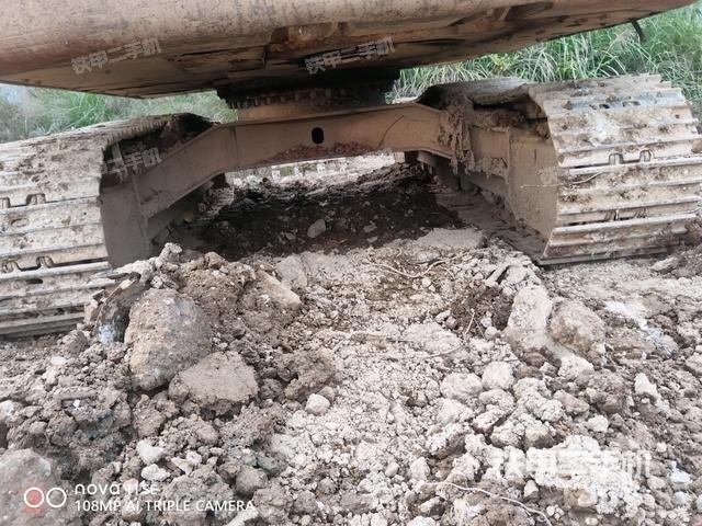 右侧行走马达盖板（行走机构）