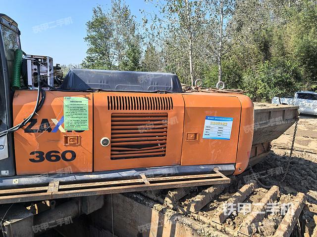 駕駛室整體（整機(jī)外觀）