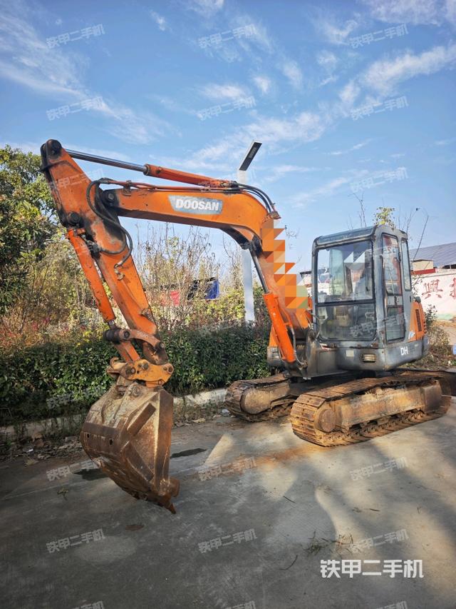 斗山DH55-V挖掘机