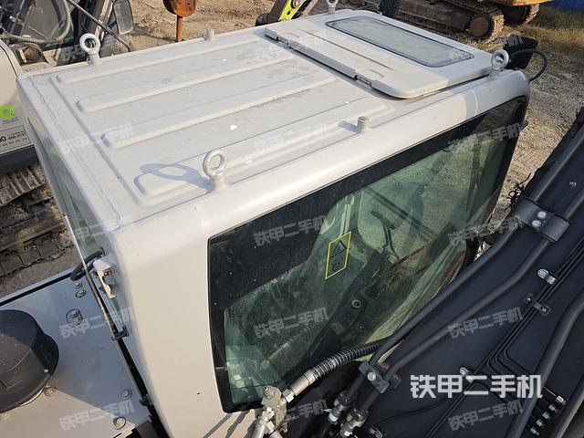 單側(cè)履帶整體（整機(jī)外觀）