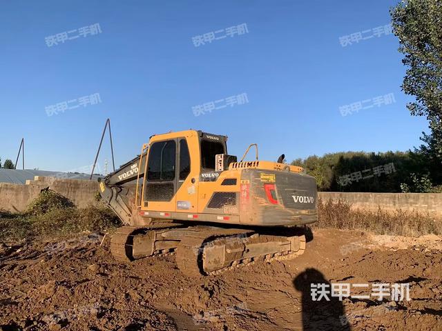 駕駛室頂部（整機(jī)外觀）