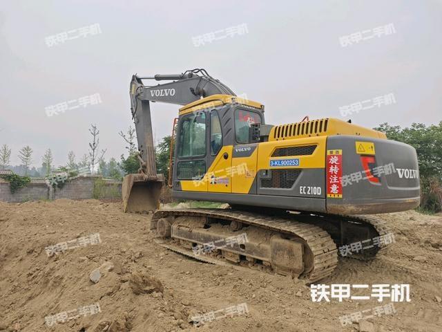 沃爾沃EC210D挖掘機