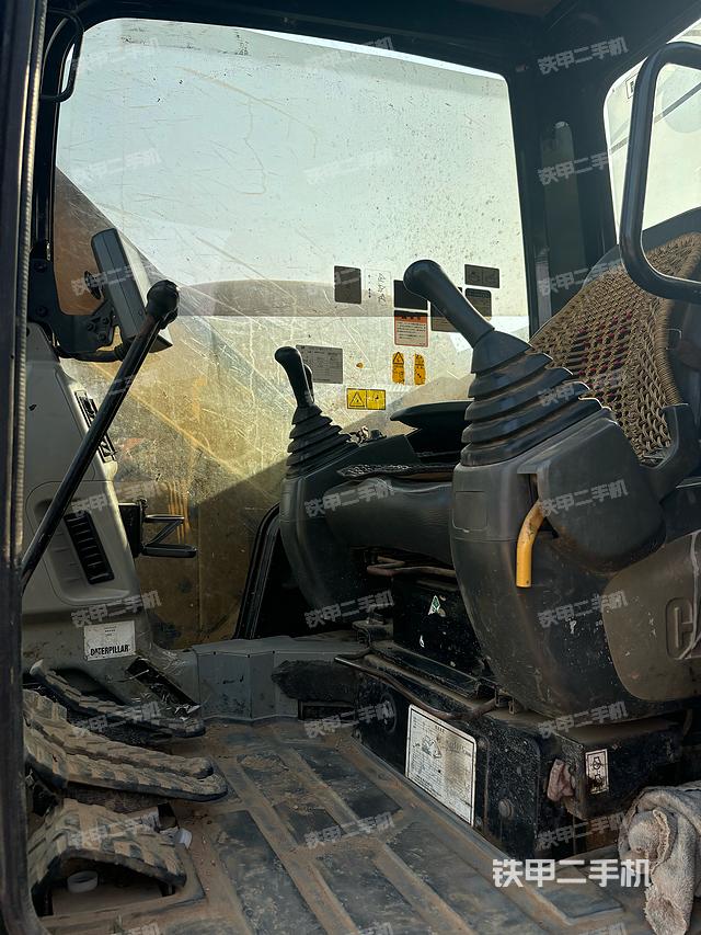 駕駛室整體（整機(jī)外觀）