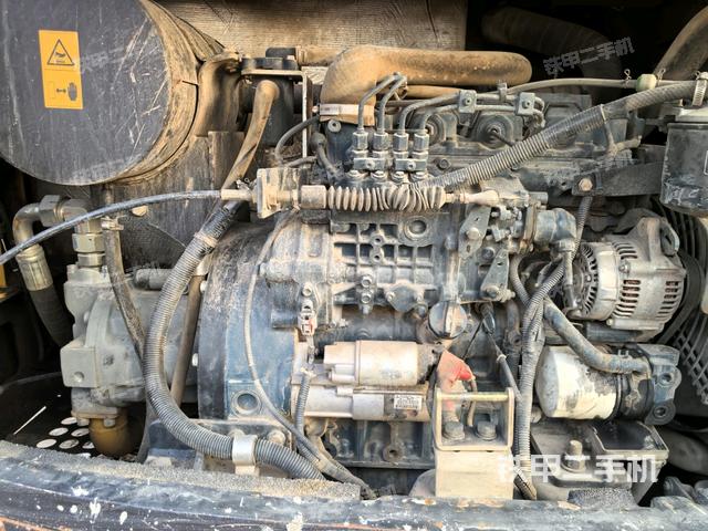 發(fā)動(dòng)機(jī)室（上車部件）