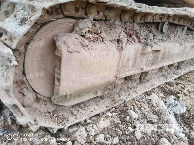 左驅(qū)動(dòng)輪（行走機(jī)構(gòu)）