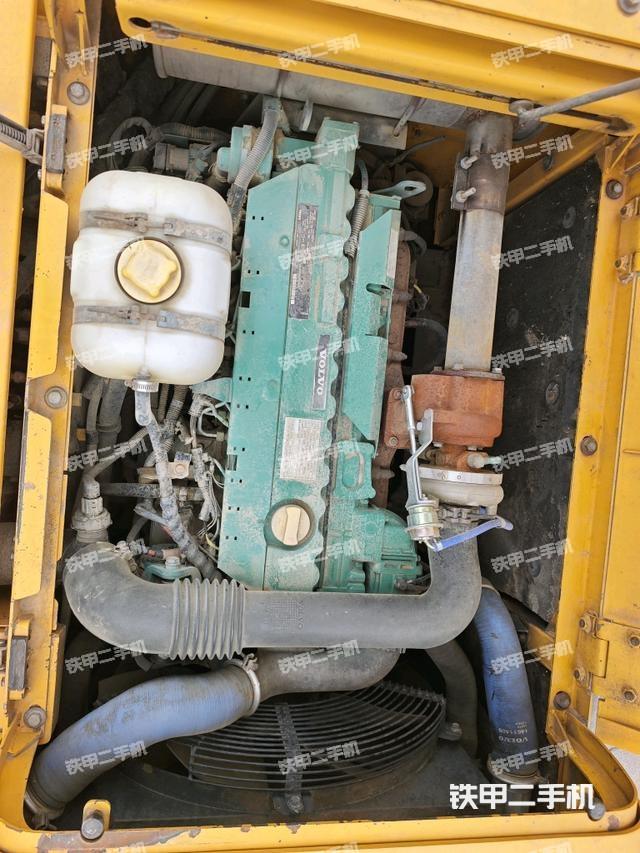 發(fā)動機整體俯視（整機外觀）