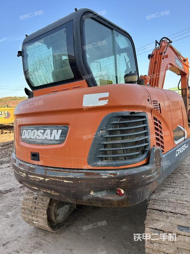 斗山DX55-9C挖掘机