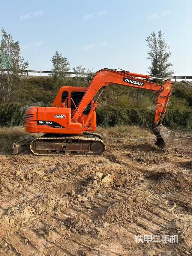 整機(jī)右后45°（整機(jī)外觀）