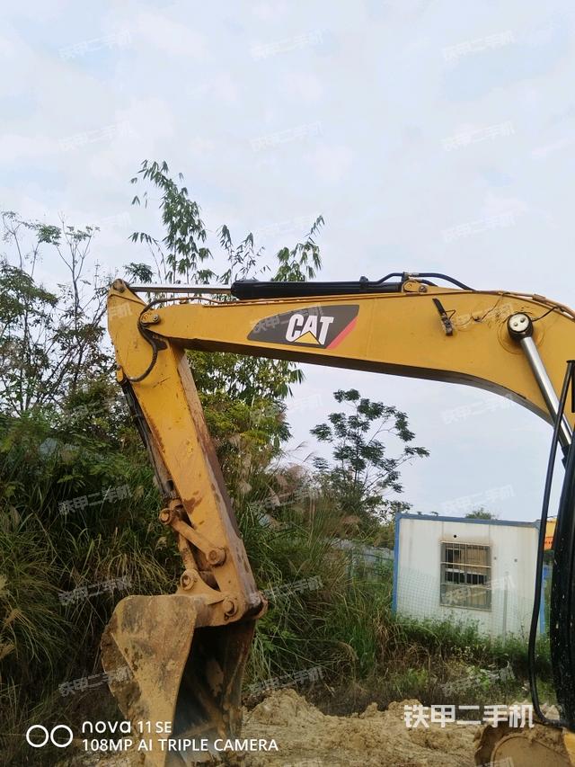 大臂根部 斜视（工作和回转装置）