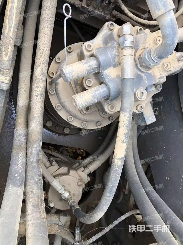 回轉(zhuǎn)馬達和主控閥（整機外觀）